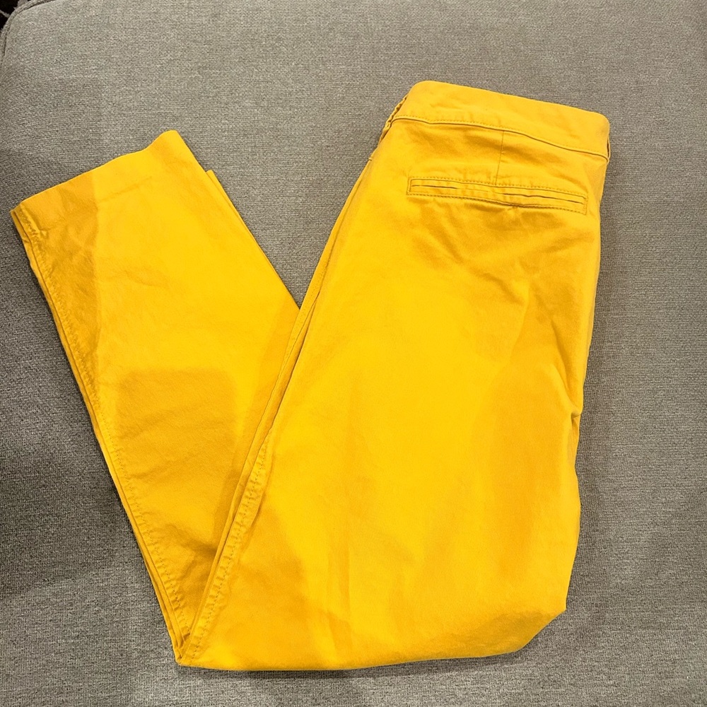 Old navy pixie pants - Picture 2 of 4